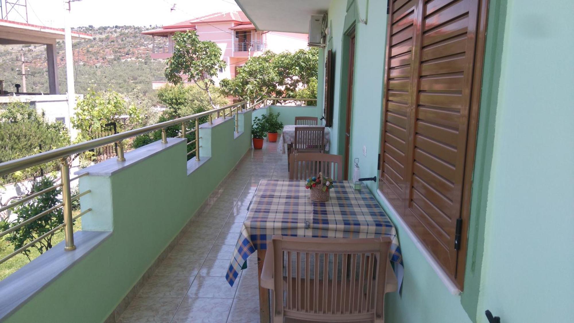 Jonny Guesthouse Ksamil Exterior foto